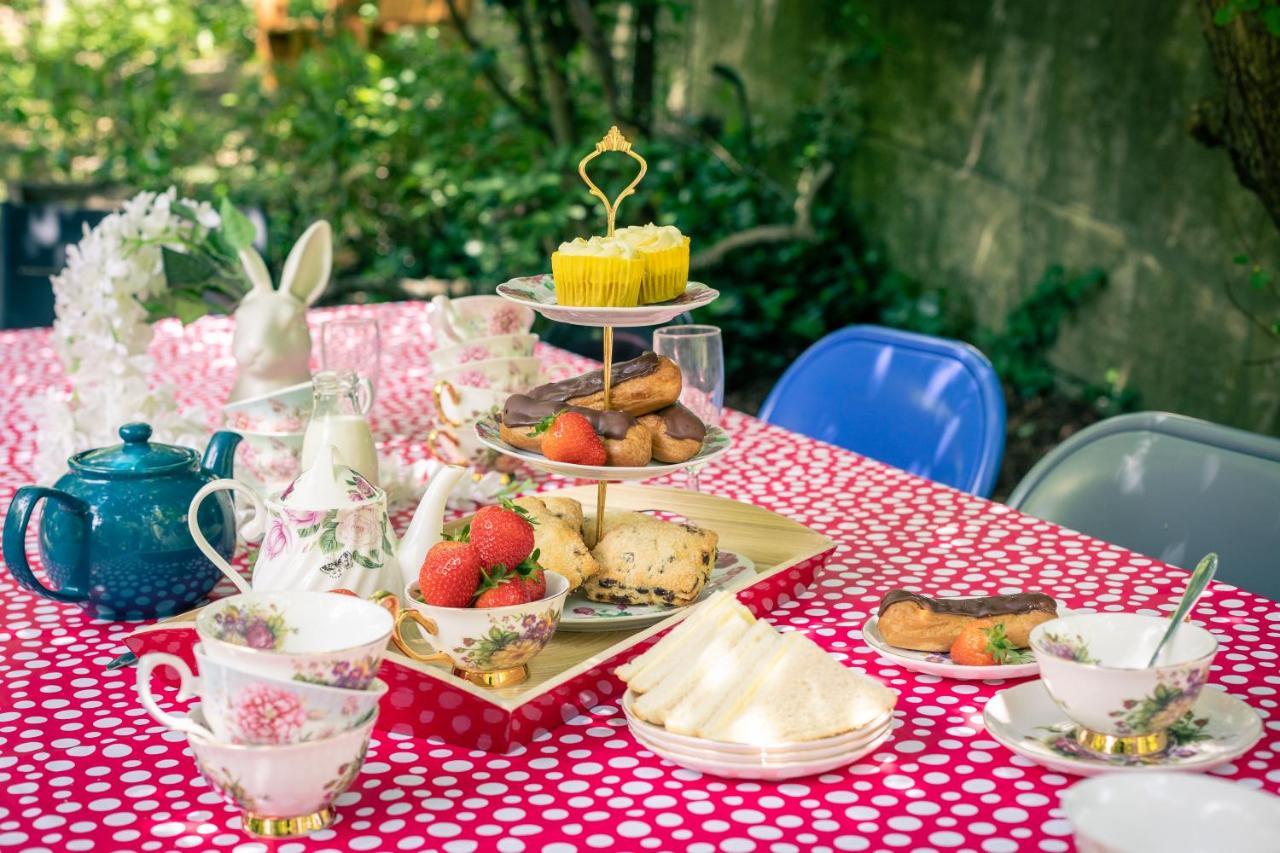 The Wonderland Townhouse - Alice In Wonderland 7Bdr Home 巴斯 外观 照片