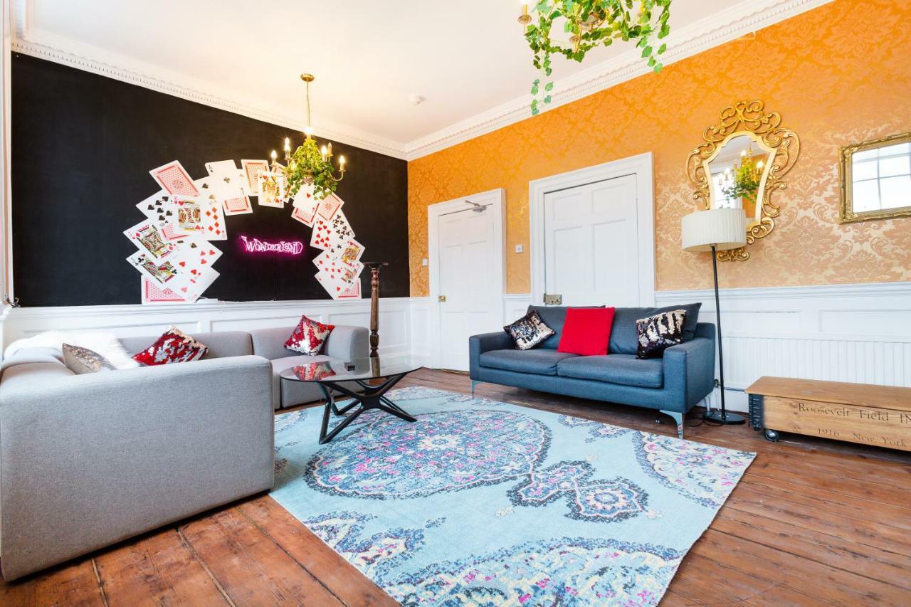 The Wonderland Townhouse - Alice In Wonderland 7Bdr Home 巴斯 外观 照片
