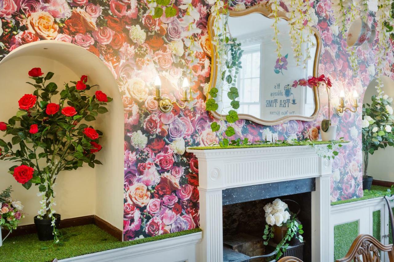 The Wonderland Townhouse - Alice In Wonderland 7Bdr Home 巴斯 外观 照片
