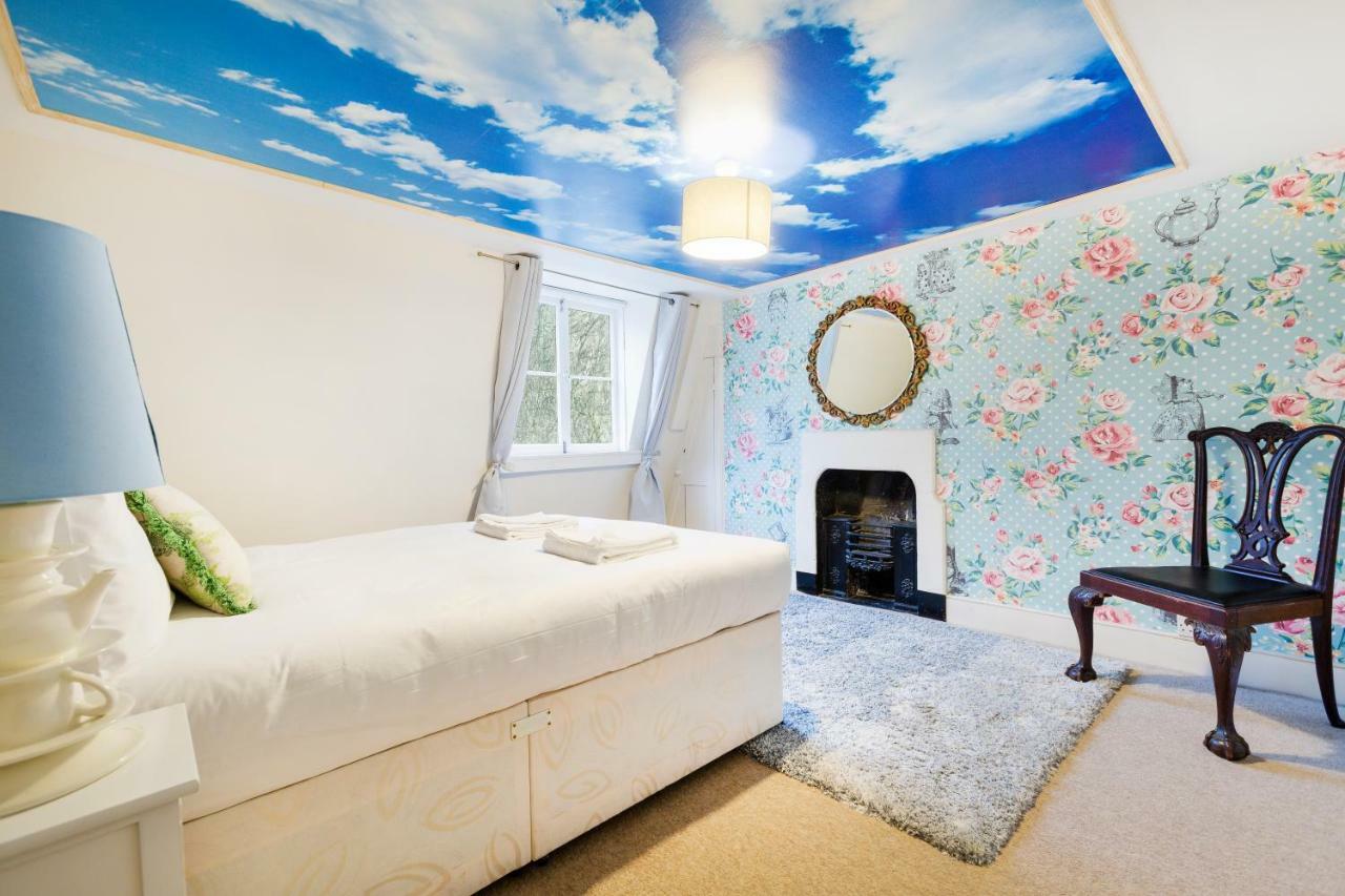 The Wonderland Townhouse - Alice In Wonderland 7Bdr Home 巴斯 外观 照片
